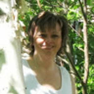 Meet your Posher, Leona